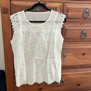 White Lace Sleeveless Blouse Size 0XL NWOT